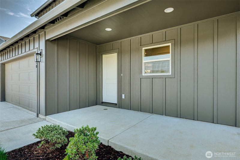 2010 Henderson Way