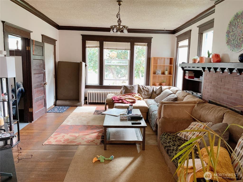 Photo of 1151 Grant Street, Bellingham, WA 98225 (MLS # 2566515)