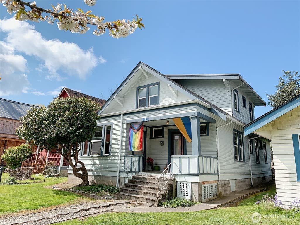 Photo of 1151 Grant Street, Bellingham, WA 98225 (MLS # 2566515)