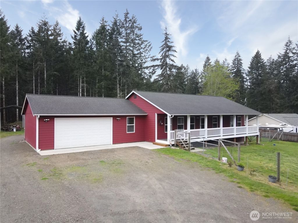 Photo of 40 E Jarrett Drive, Shelton, WA 98584 (MLS # 2512867)