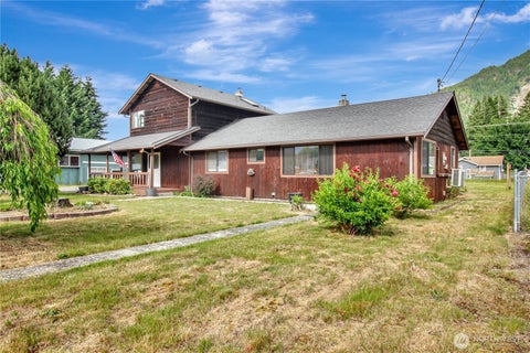 Photo of 930 Commercial Avenue, Darrington, WA 98241 (MLS # 2539474)