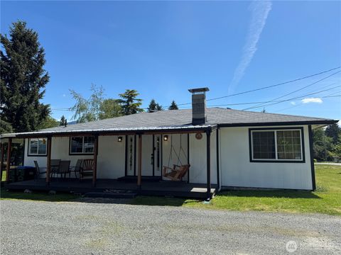 Photo of 158 Gharet Road, Randle, WA 98377 (MLS # 2513054)