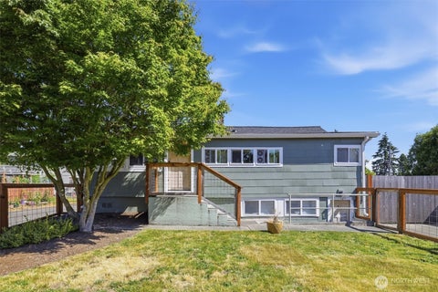 Photo of 214 E 68th Street, Tacoma, WA 98404 (MLS # 2559187)