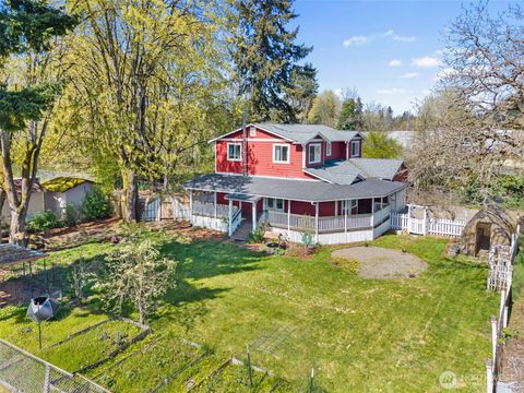 Photo of 305 Denny Way, Centralia, WA 98531 (MLS # 2505868)