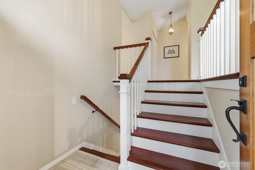 Photo of 7605 146th Avenue NE, Redmond, WA 98052 (MLS # 2466323)