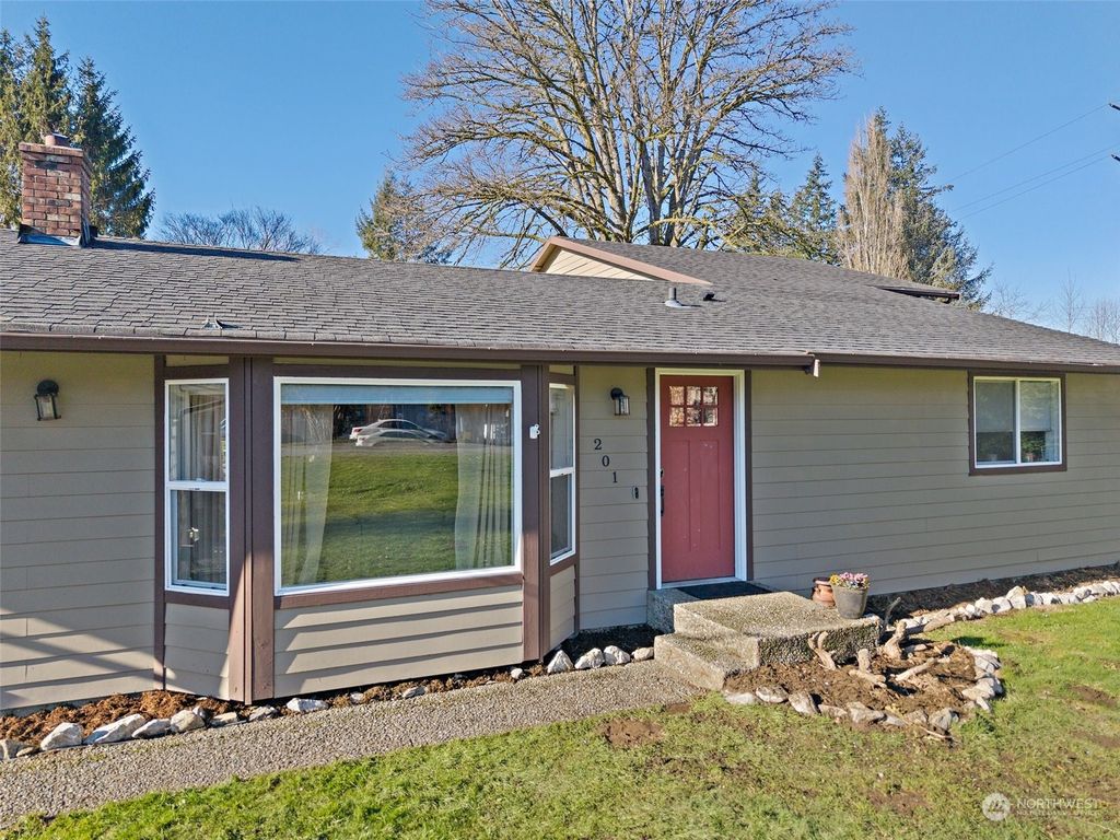 Photo of 201 10th Street, Sultan, WA 98294 (MLS # 2327561)