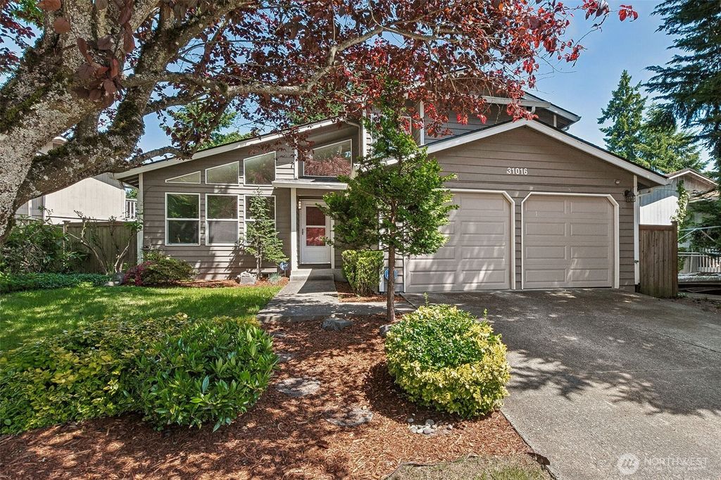 Photo of 31016 11th Place SW, Federal Way, WA 98023 (MLS # 2384193)
