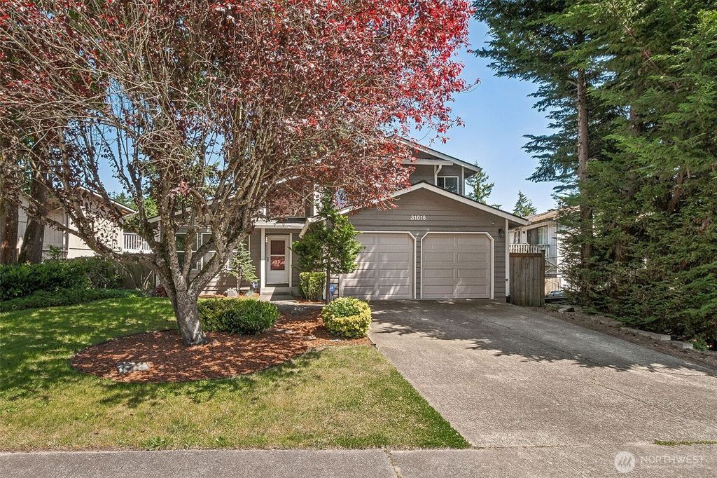 Photo of 31016 11th Place SW, Federal Way, WA 98023 (MLS # 2384193)