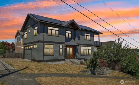 Photo of 2460 W Lynn Street, Seattle, WA 98199 (MLS # 2537899)