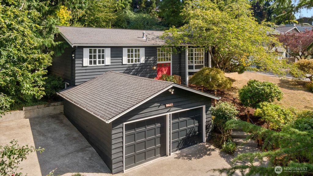 Photo of 3712 79th Avenue SE, Mercer Island, WA 98040 (MLS # 2431705)
