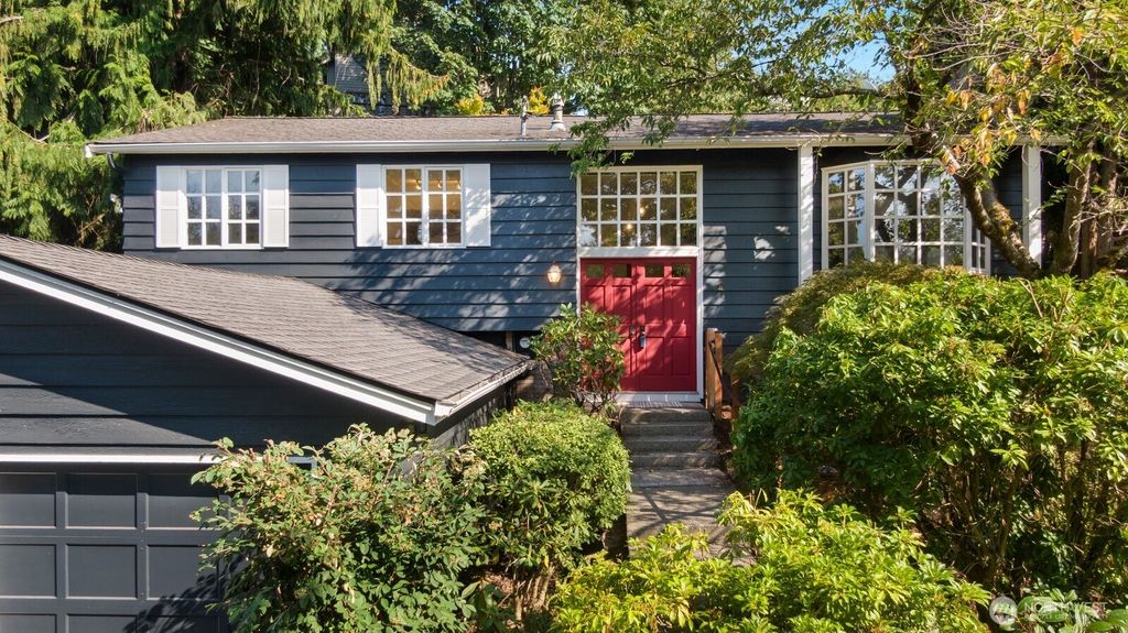 Photo of 3712 79th Avenue SE, Mercer Island, WA 98040 (MLS # 2431705)