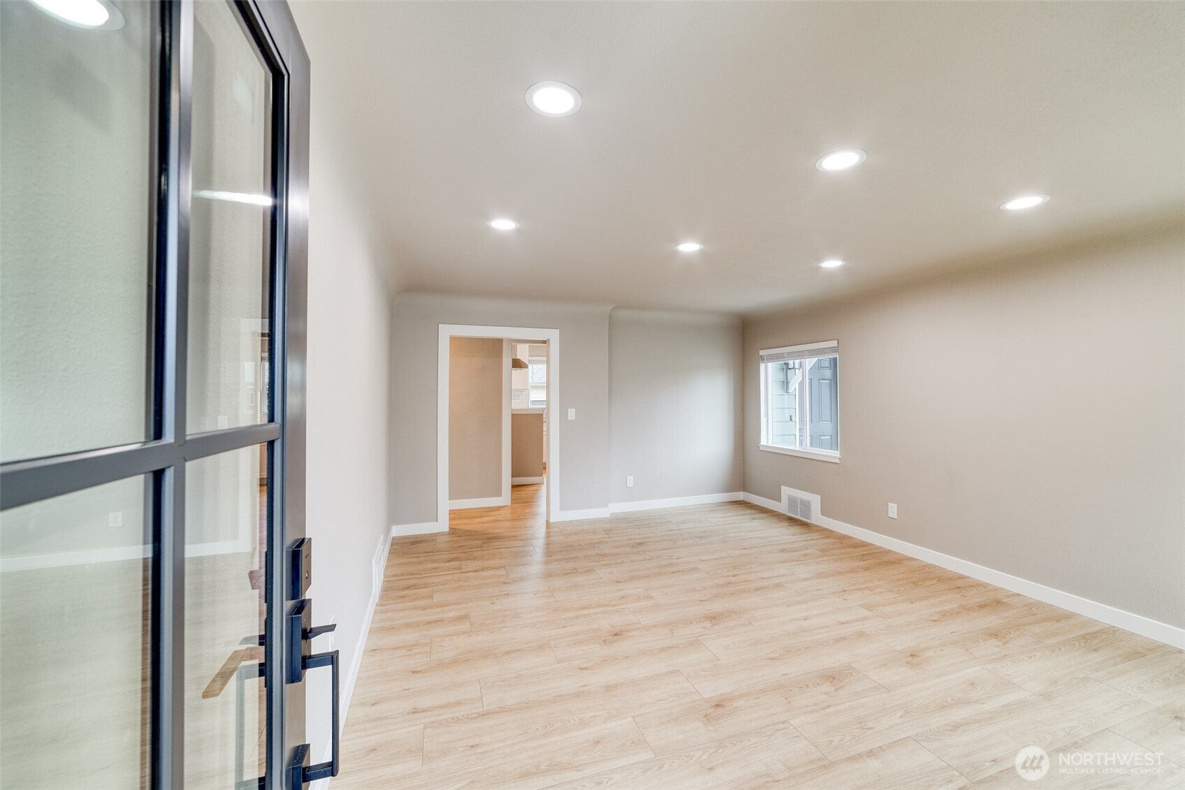 910 E MAIN Street