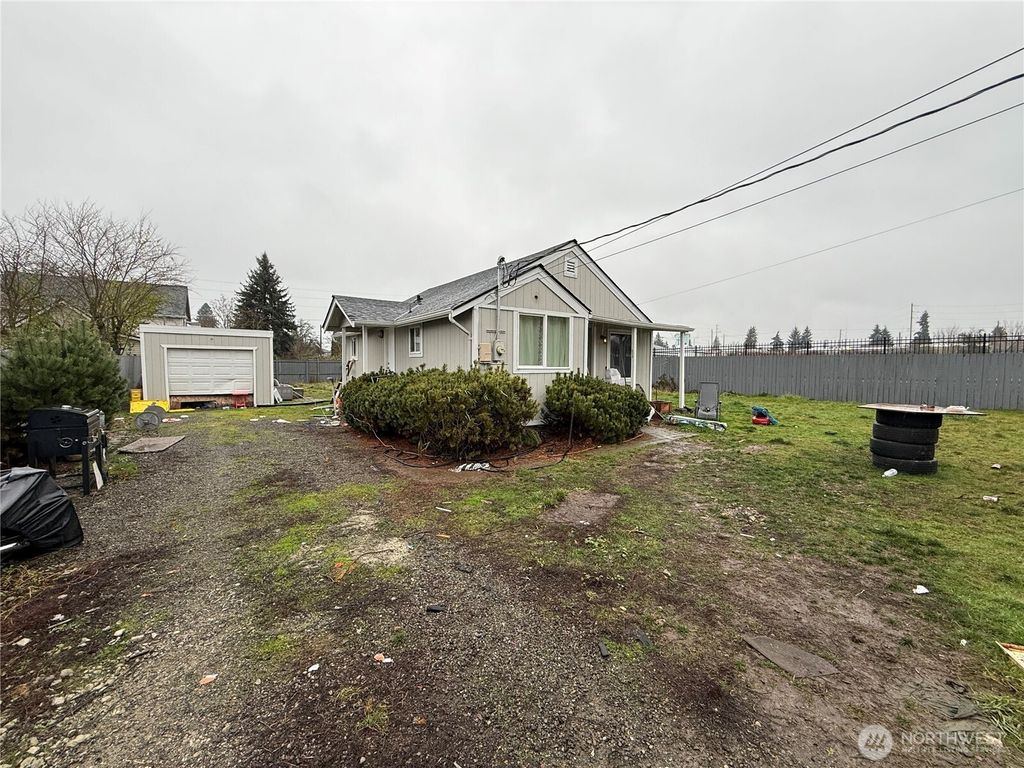 Photo of 509 E 65th Street, Tacoma, WA 98404 (MLS # 2462755)