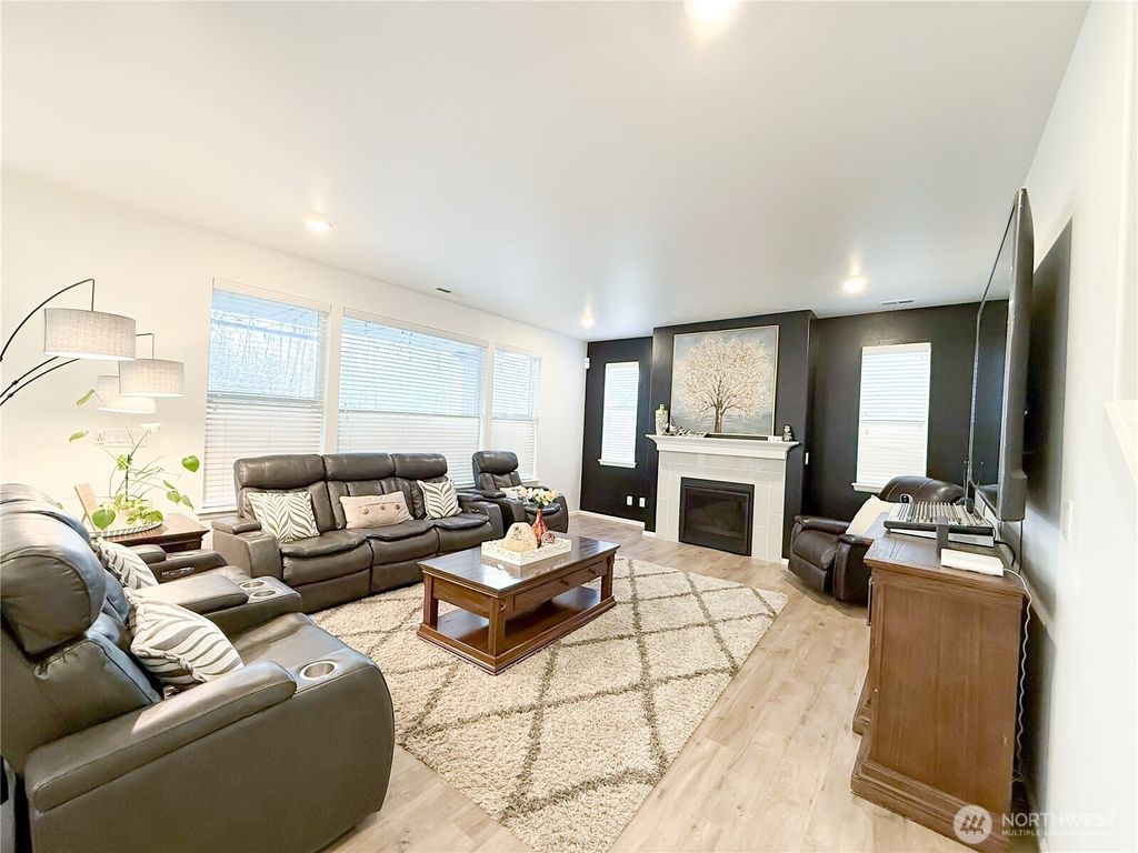 Photo of 29619 120th Ct SE Ct, Auburn, WA 98092 (MLS # 2464955)