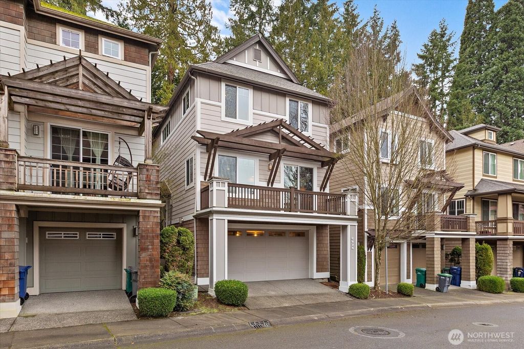 Photo of 6825 156th Place NE, Redmond, WA 98052 (MLS # 2475966)