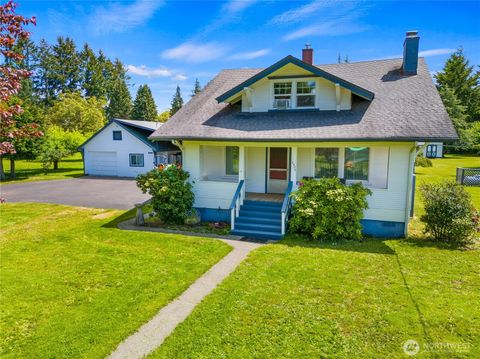 Photo of 2520 Eureka Avenue, Centralia, WA 98531 (MLS # 2482236)