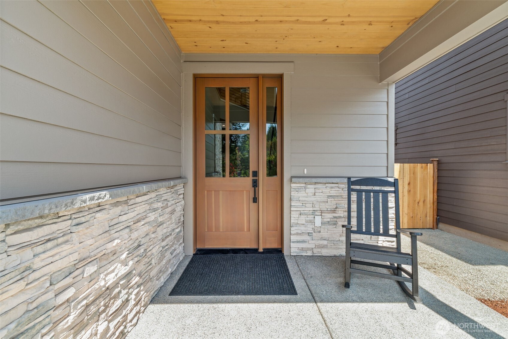 425 Ton-A-Wan-Da Avenue NE