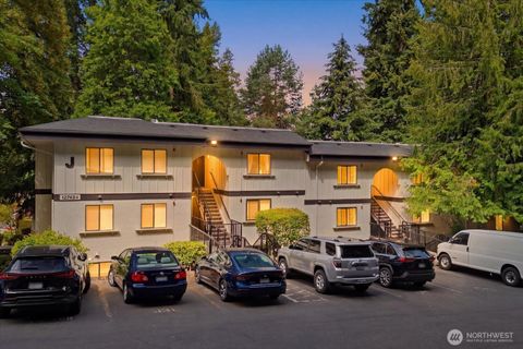 Photo of 12742 NE 116th Lane #J23, Kirkland, WA 98034 (MLS # 2553603)