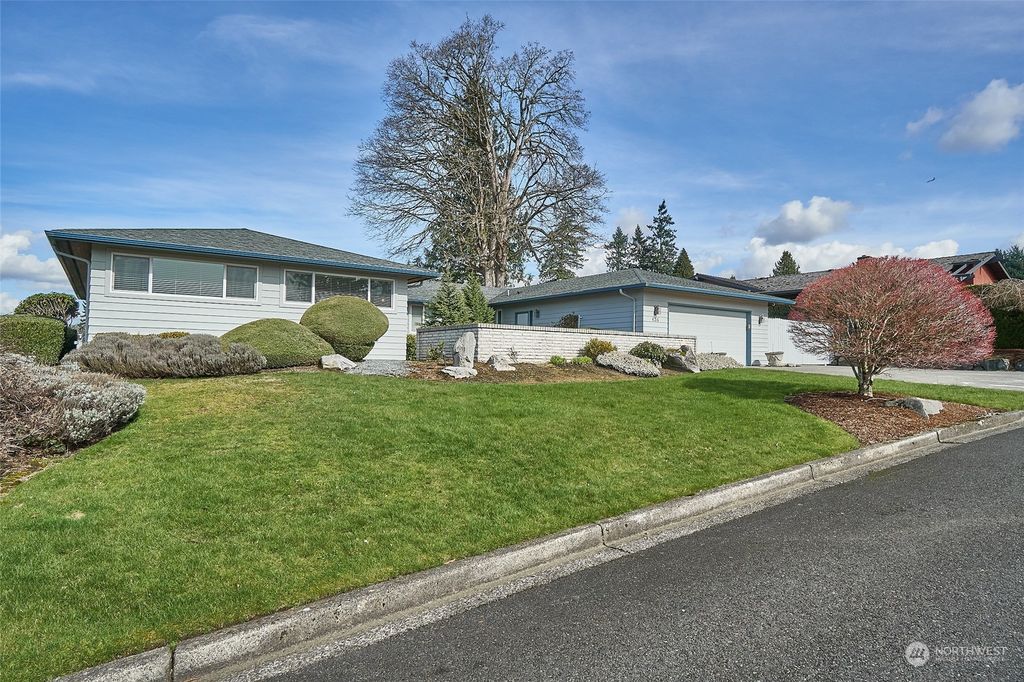 Photo of 634 S 291st Street, Federal Way, WA 98003 (MLS # 2210696)