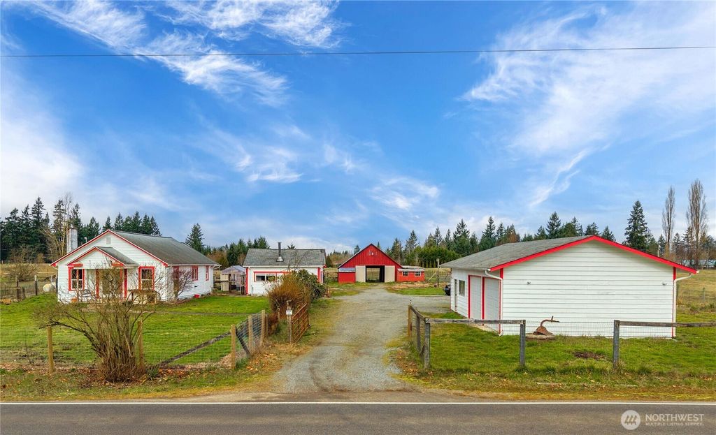 Photo of 20626 SE 384th Street, Auburn, WA 98092 (MLS # 2472353)