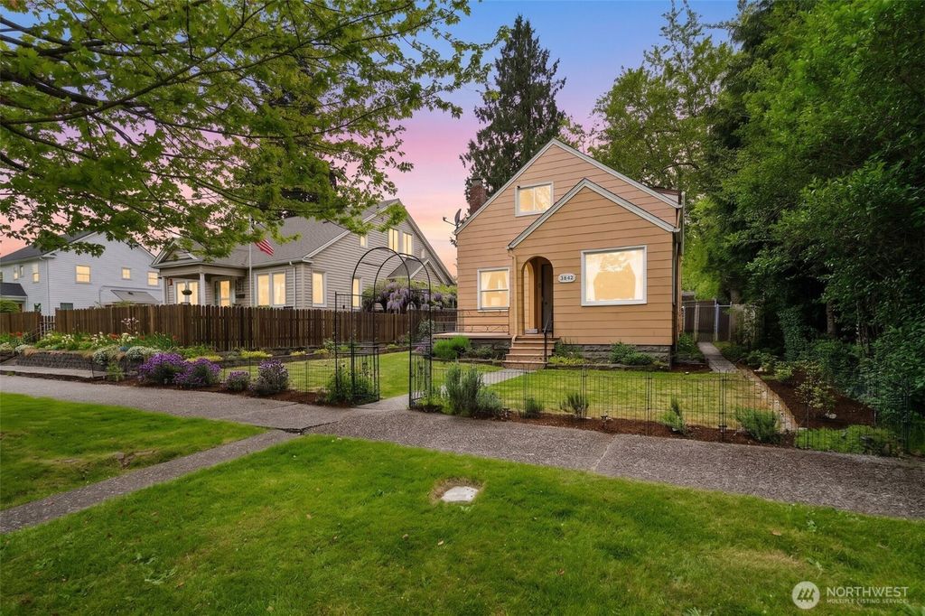 Photo of 3842 S D Street, Tacoma, WA 98418 (MLS # 2520153)