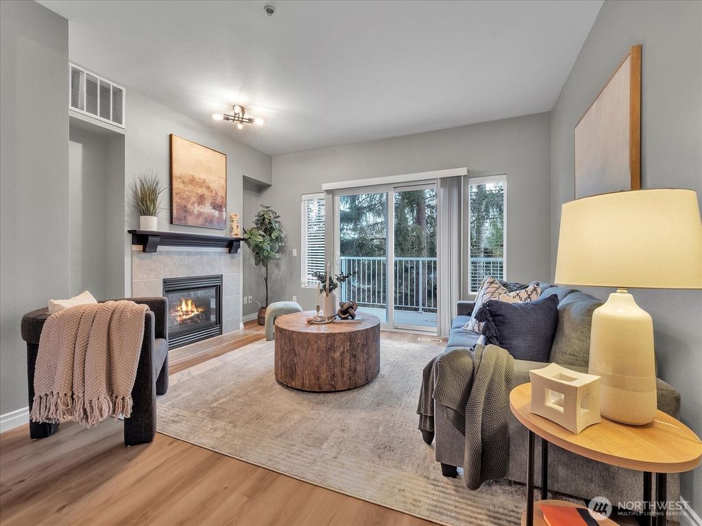 Photo of 11845 NE 162nd Lane, Bothell, WA 98011 (MLS # 2331020)