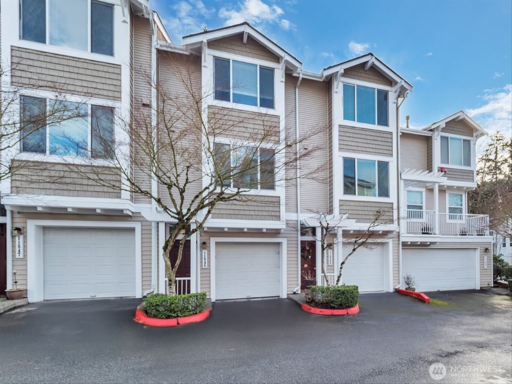 Photo of 11845 NE 162nd Lane, Bothell, WA 98011 (MLS # 2331020)