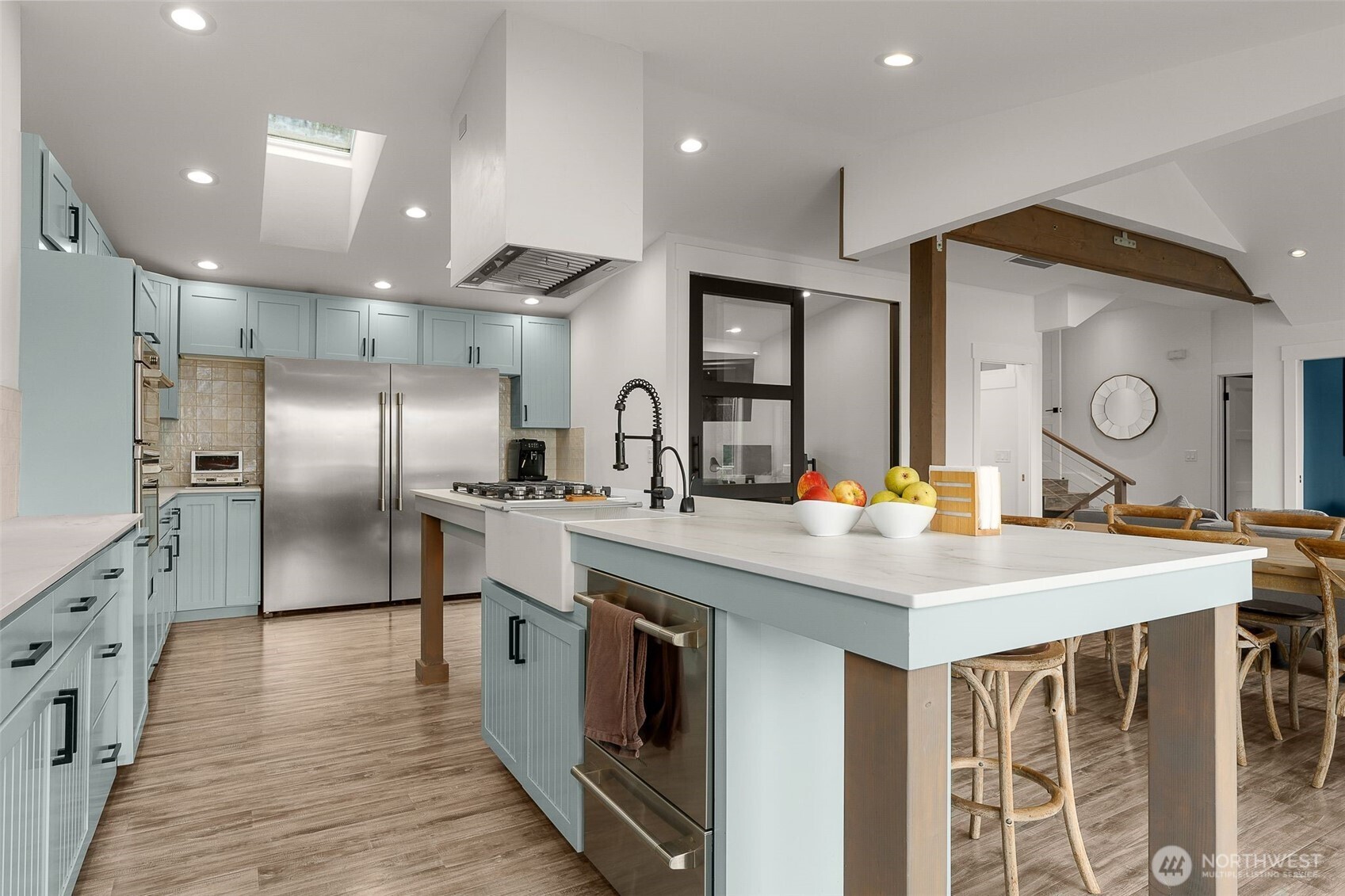 Lynnwood, Washington 98087, United States, 4 Bedrooms Bedrooms, ,4 BathroomsBathrooms,Residential,Pending,129433