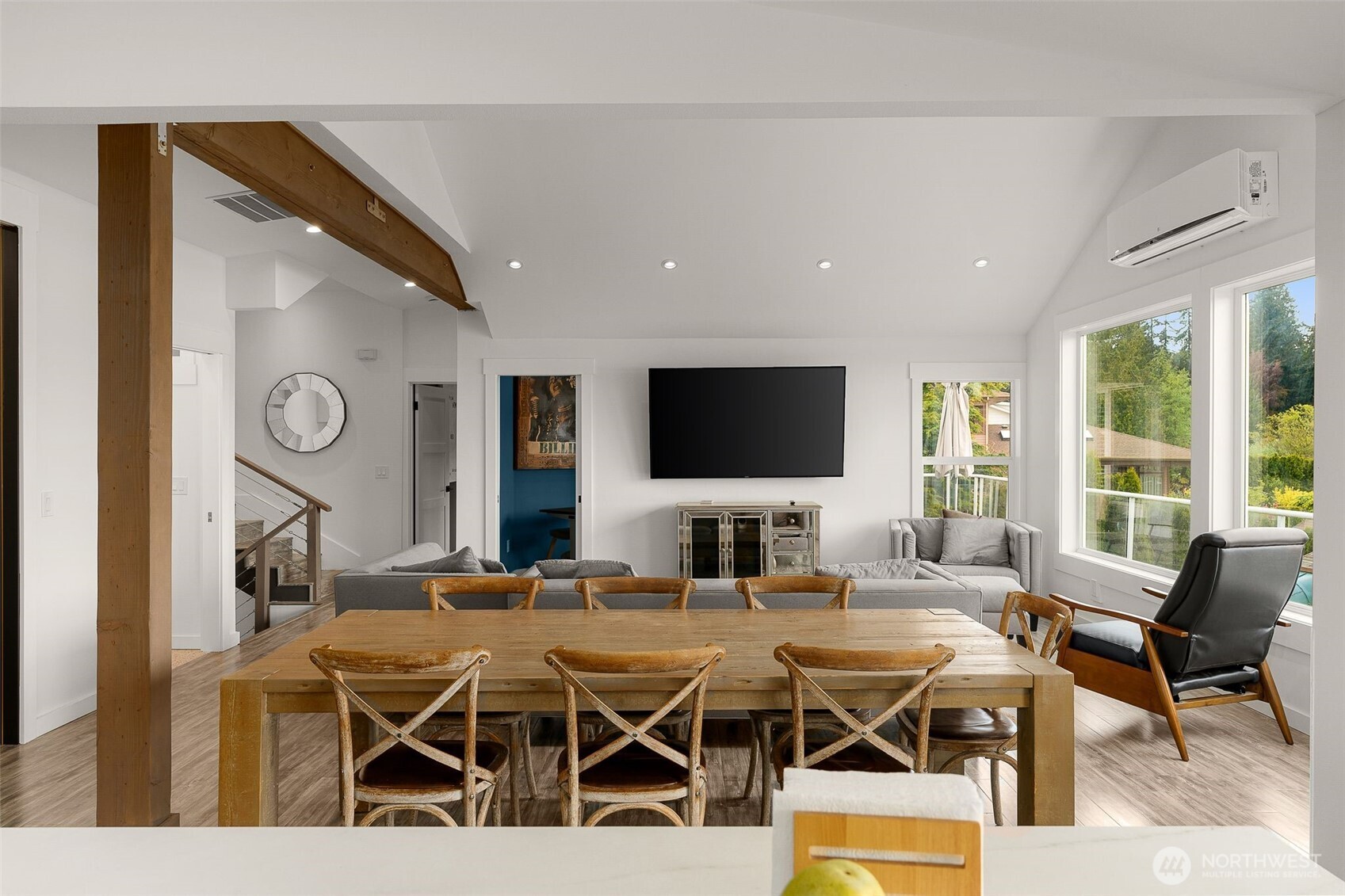 Lynnwood, Washington 98087, United States, 4 Bedrooms Bedrooms, ,4 BathroomsBathrooms,Residential,Pending,129433