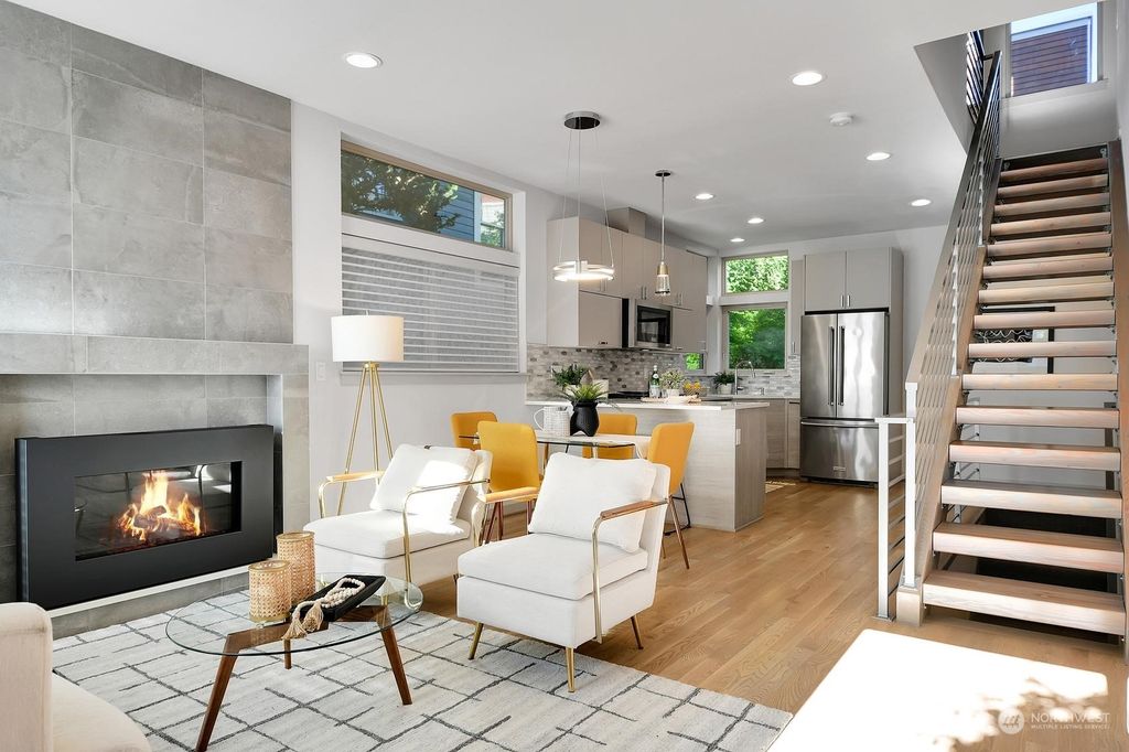 Photo of 3942 B 1st Avenue NE, Seattle, WA 98105 (MLS # 2250410)