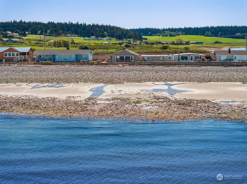 A home in Oak Harbor