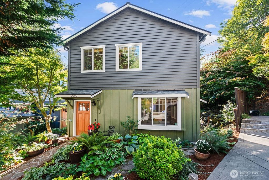 Photo of 2490 SW Webster Street, Seattle, WA 98106 (MLS # 2435136)