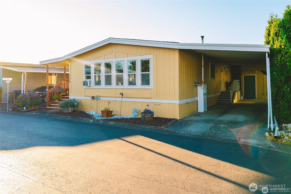 Photo of 3611 I Street NE #236, Auburn, WA 98002 (MLS # 2472171)