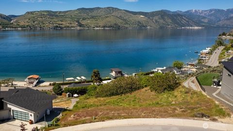 Photo of 209 Apple Avenue, Chelan, WA 98816 (MLS # 2512228)