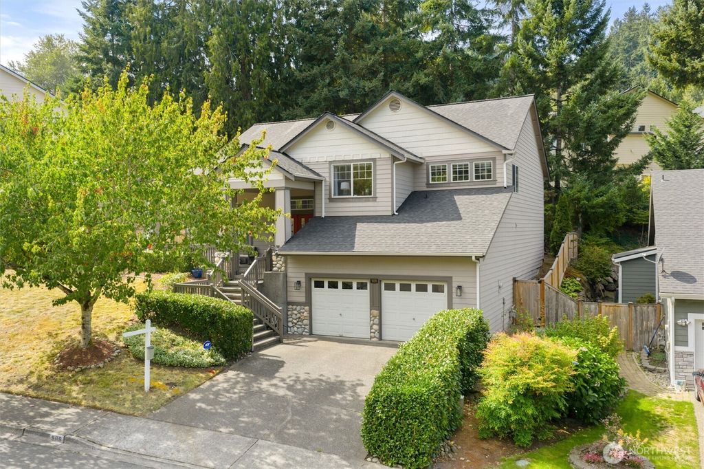 Photo of 909 Pike St NW St, Auburn, WA 98001 (MLS # 2431124)