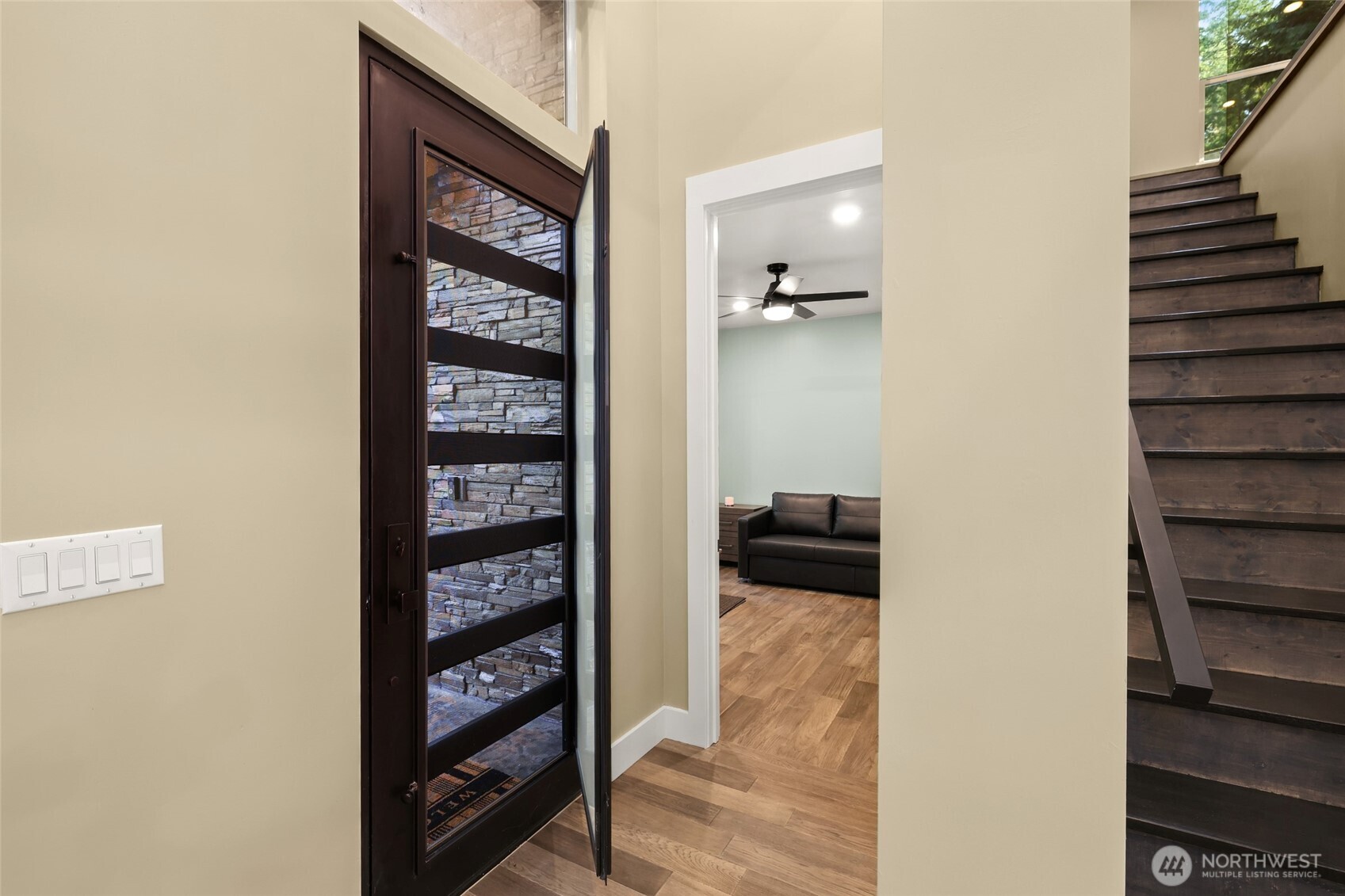 470 E Country Club Drive E