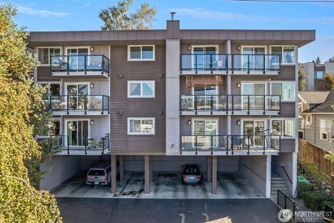 Photo of 2034 14th Avenue W #104, Seattle, WA 98119 (MLS # 2518540)