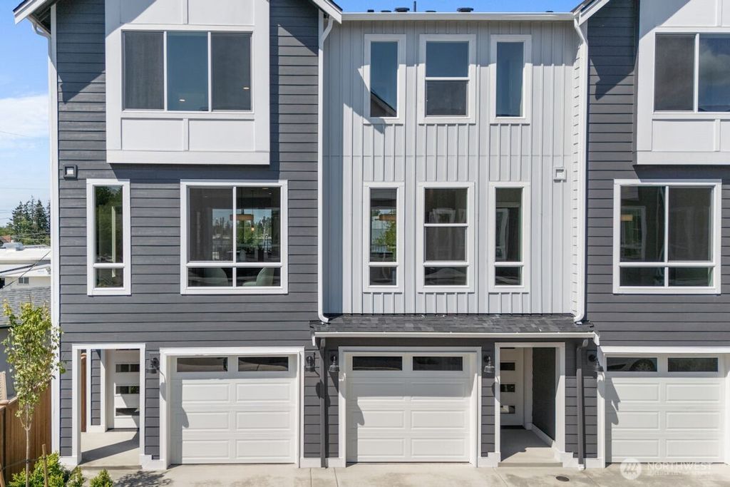 Photo of 15726 40TH Avenue W #A1, Lynnwood, WA 98087 (MLS # 2397990)