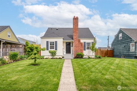 Photo of 3143 S 18th Street, Tacoma, WA 98405 (MLS # 2522688)