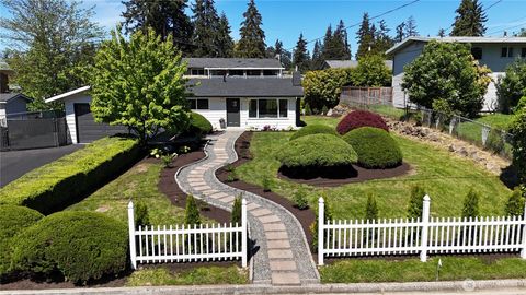 Photo of 1929 201st Place SW, Lynnwood, WA 98036 (MLS # 2472154)