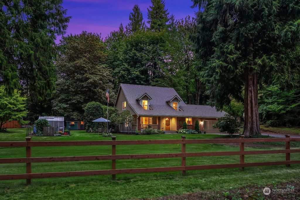 Photo of 13804 233rd Way SE, Issaquah, WA 98027 (MLS # 2171185)