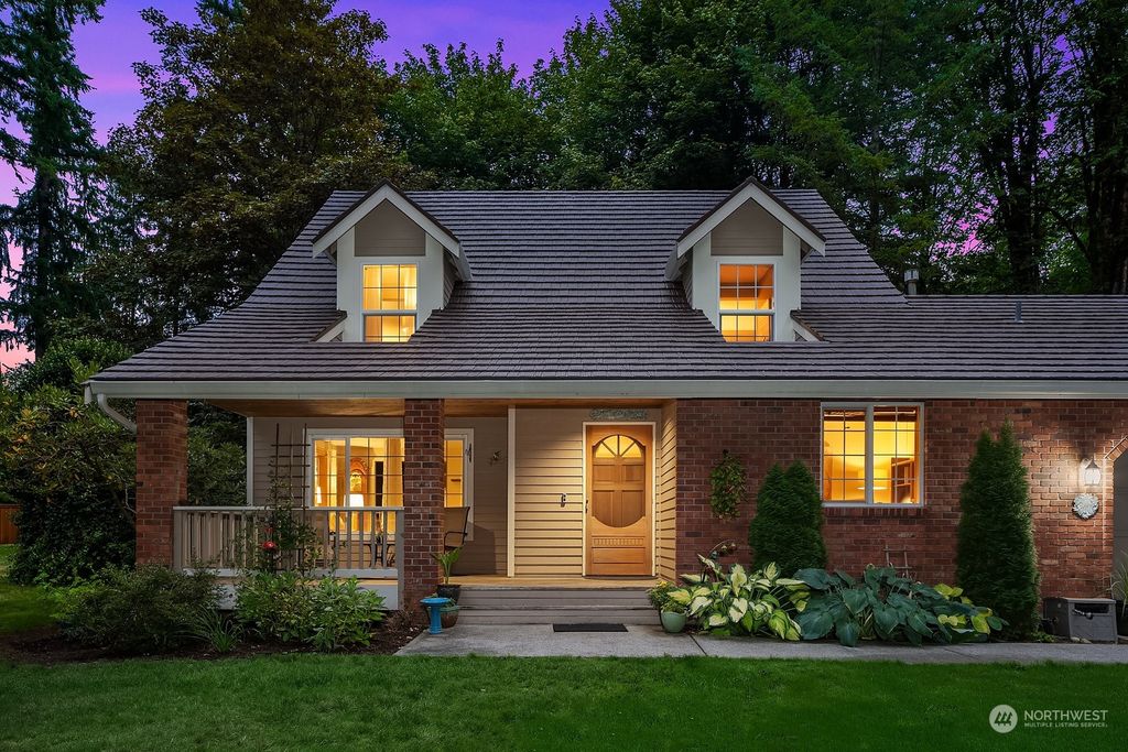 Photo of 13804 233rd Way SE, Issaquah, WA 98027 (MLS # 2171185)