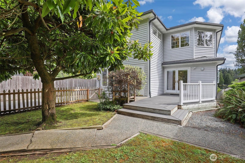 31422 7th Place SW