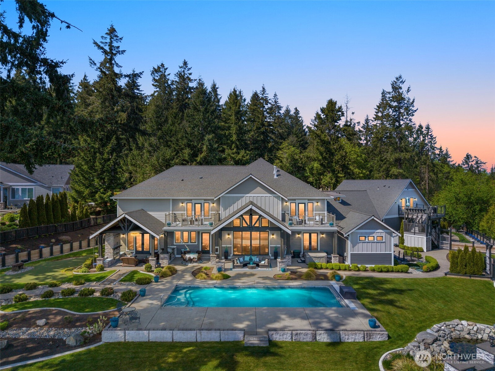 1350 Pilchuck Heights
