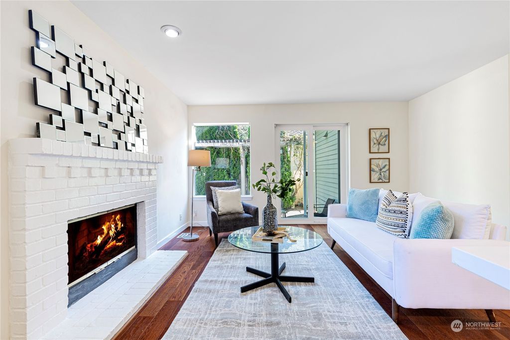 Photo of 3614 258th Avenue SE, Issaquah, WA 98029 (MLS # 2148030)