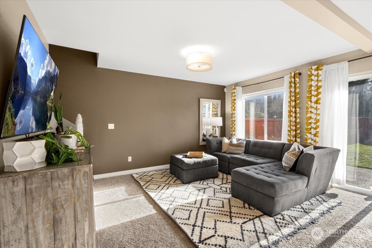 Maple Valley, Washington 98038, United States, 2 Bedrooms Bedrooms, ,3 BathroomsBathrooms,Residential,Pending,15348