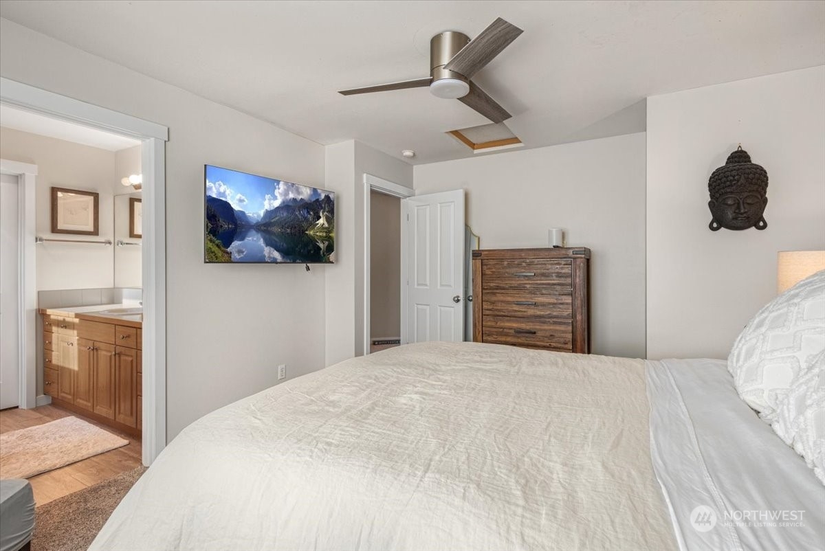 Maple Valley, Washington 98038, United States, 2 Bedrooms Bedrooms, ,3 BathroomsBathrooms,Residential,Pending,15348