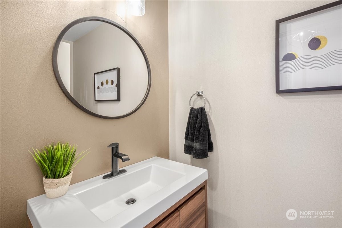 Maple Valley, Washington 98038, United States, 2 Bedrooms Bedrooms, ,3 BathroomsBathrooms,Residential,Pending,15348