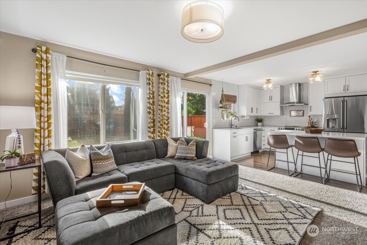 Maple Valley, Washington 98038, United States, 2 Bedrooms Bedrooms, ,3 BathroomsBathrooms,Residential,Pending,15348