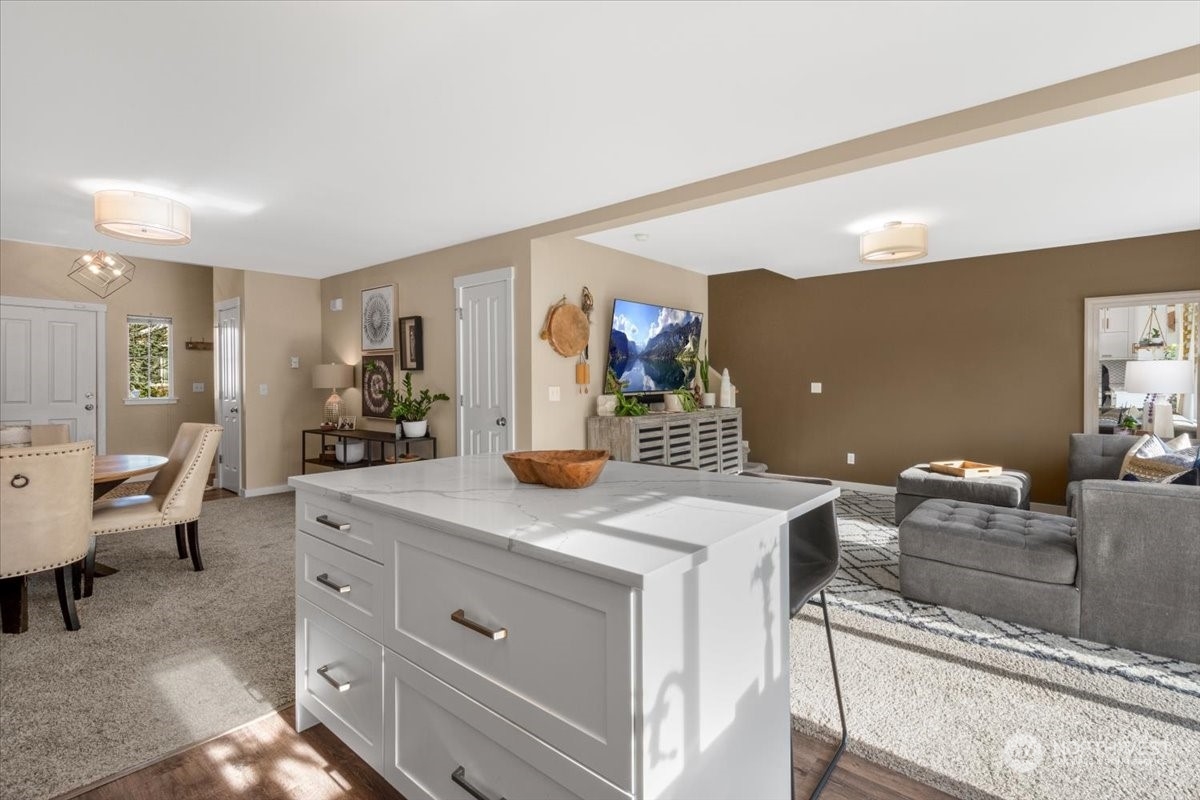 Maple Valley, Washington 98038, United States, 2 Bedrooms Bedrooms, ,3 BathroomsBathrooms,Residential,Pending,15348